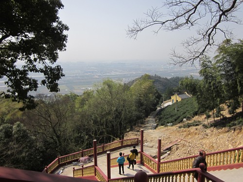 区人大常委会副主任应瞧曙调研北山游步道建设情况